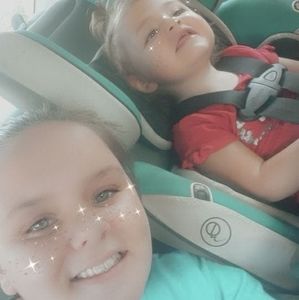 Meet your Posher, Chloe